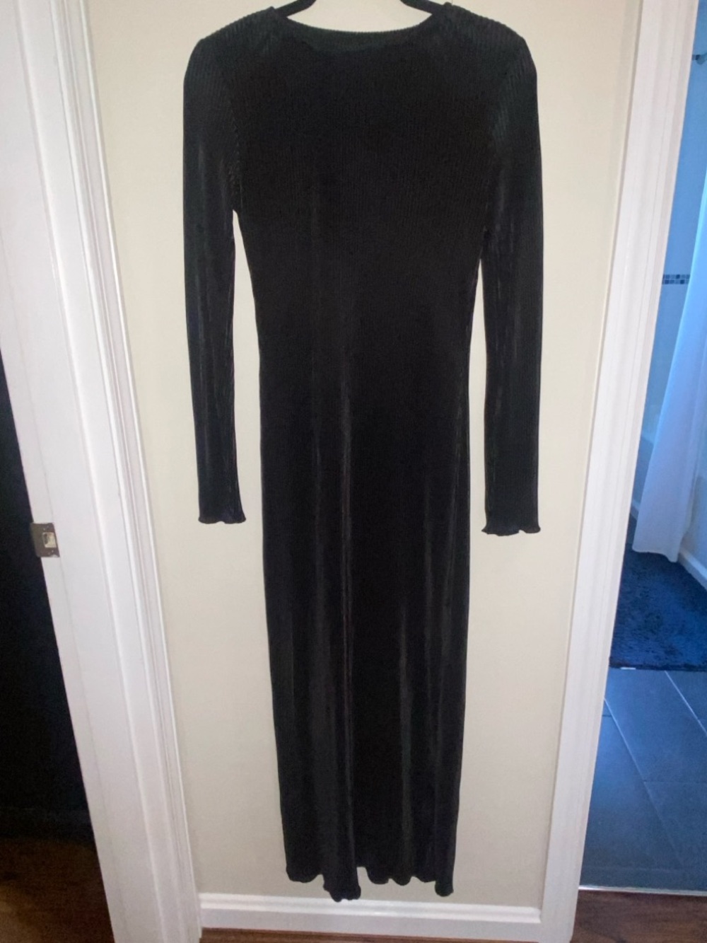 SHEIN Black Long-Sleeve Maxi Dress